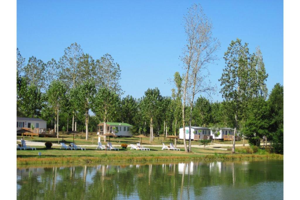 Camping Aubigny-Les Clouzeaux Aubigny  Bagian luar foto